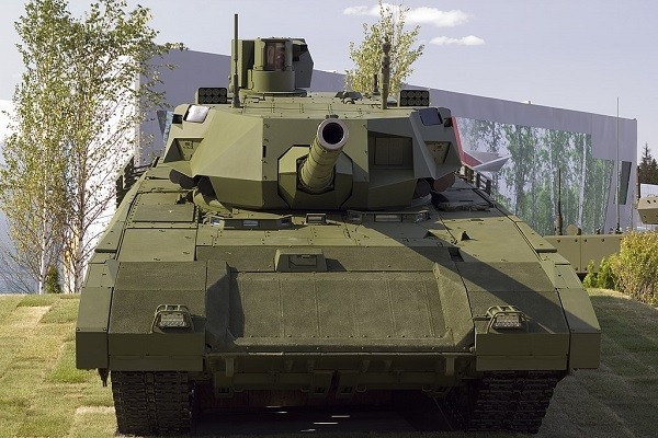 Hé lộ tốc độ kinh hoàng của siêu tăng T-14 Armata Ảnh: Tass