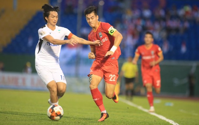HAGL thua trận thứ 6 liên tiếp ở V-League Tuấn Anh và đồng đội thua trận thứ sau liên tiếp ở V-League 2020. Ảnh: Lê Đình Công (Vnexpress)