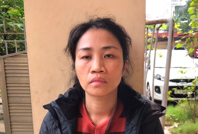 Khởi tố người phụ nữ từ chối đo thân nhiệt, tát trung úy công an Khởi tố người phụ nữ từ chối đo thân nhiệt, tát trung úy công an