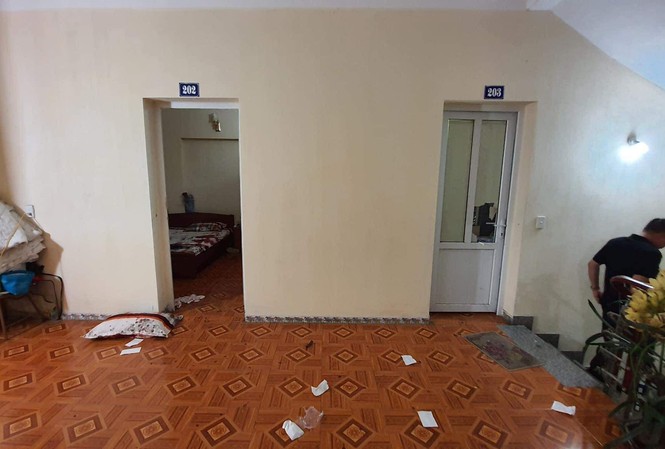 Kẻ giết người vì phát hiện vợ vào nhà nghỉ cùng trai lạ ra đầu thú Kẻ giết người vì phát hiện vợ vào nhà nghỉ cùng trai lạ ra đầu thú
