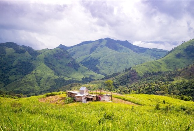 Khánh Hoà: Liên lạc được 45 du khách, người dân mắc kẹt trên núi Tà Giang Khánh Hoà: Liên lạc được 45 du khách, người dân mắc kẹt trên núi Tà Giang