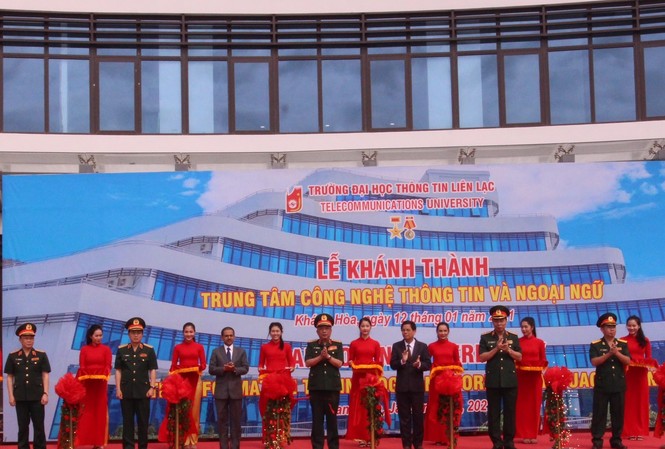 Bộ Quốc phòng khánh thành Trung tâm Công nghệ thông tin - Ngoại ngữ tại Nha Trang Bộ Quốc phòng khánh thành Trung tâm Công nghệ thông tin - Ngoại ngữ tại Nha Trang
