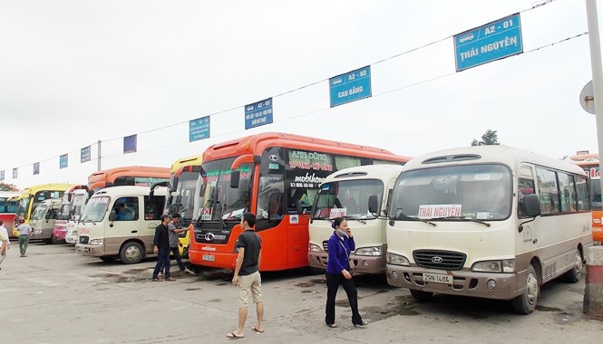Hành khách tố bị nhà xe “chặt chém” dịp nghỉ lễ Lãnh đạo Bến xe Mỹ Đình hứa sẽ truy tìm xe bị hành khách tố chặt chém. Ảnh: Trọng Đảng.