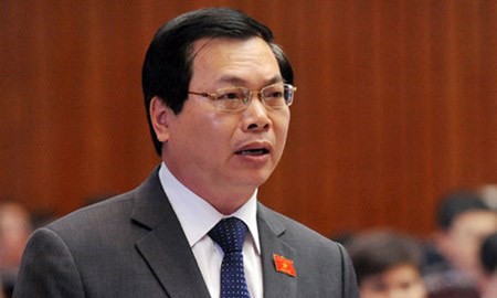 Thuế bảo vệ môi trường chỉ làm tăng giá xăng 162 đồng Bộ trưởng Công thương Vũ Huy Hoàng.