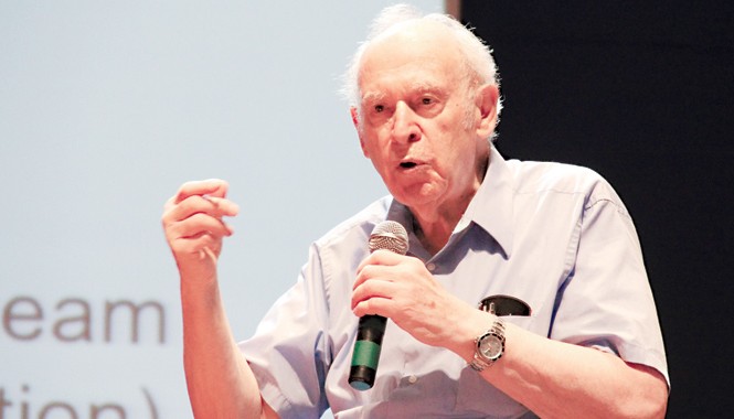 Hai món quà của giáo sư Nobel Vật lý GS Jerome Friedman.
