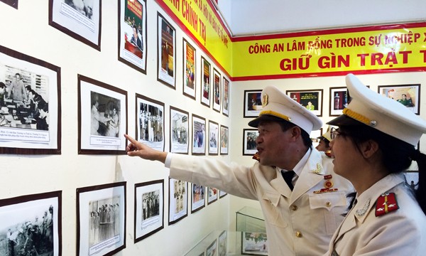 Triển lãm hình ảnh, hiện vật về cuộc chiến chống Fulro Triển lãm hình ảnh, hiện vật về cuộc chiến chống Fulro