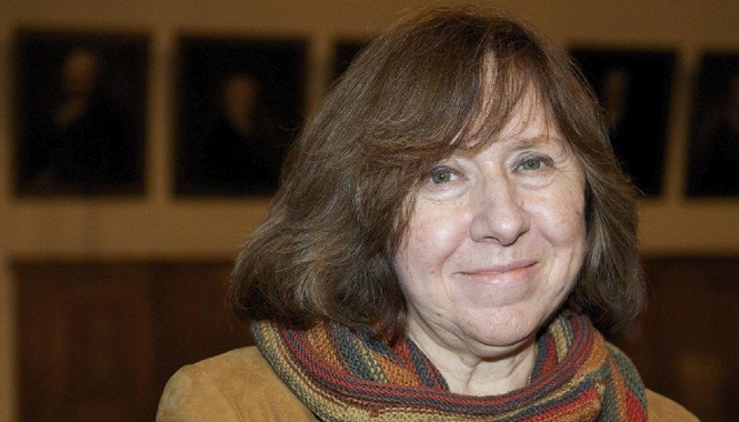 Chuyện về nữ nhà văn-nhà báo Belarus giành Nobel Văn học Nhà văn Svetlana Alexievich: “Tôi chỉ làm một thứ: Mua tự do cho chính mình”. Ảnh: Vasily Fedosenko.