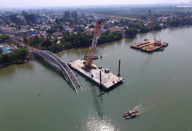 Sập cầu Ghềnh: Chuyển 150 toa xe về ga Biên Hòa Hiện trường trục vớt cầu Ghềnh.