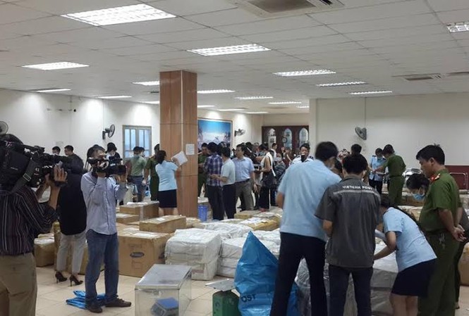 Phá vụ vận chuyển 2,5 tấn ma túy thảo mộc: Lá “Khat” có thể gây ung thư, mù mắt Lô hàng 2,5 tấn lá “Khat” gửi từ Ethiopia về Việt Nam mới bị Cục Hải quan Hà Nội phát hiện, bắt giữ