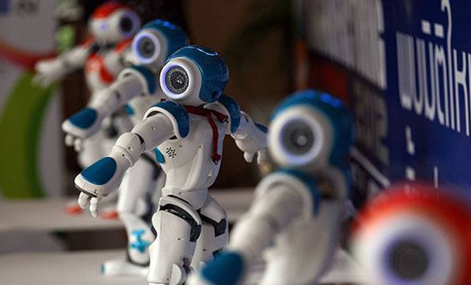 Robot cho phụ nữ không con Robot cho phụ nữ không con