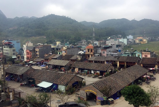 Đình chỉ 'siêu dự án' Panorama phiên bản Đồng Văn Toàn cảnh thị trấn Đồng Văn. Ảnh: Nguyễn Hoàn