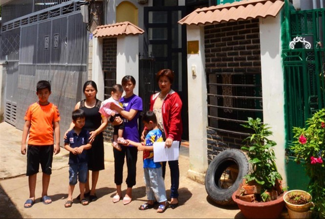 Hai vụ thi hành án chất chồng đơn kêu cứu Nhà bà Hà bị bán đấu giá rẻ bất thường, bà không chuộc lại được