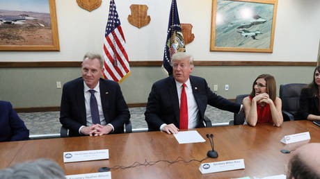 Ông Trump muốn Lầu Năm Góc ngừng công bố thông tin mật Những ngày đầu năm mới, Tổng thống Trump đã phải đau đầu với những vấn đề đáng lo ngại