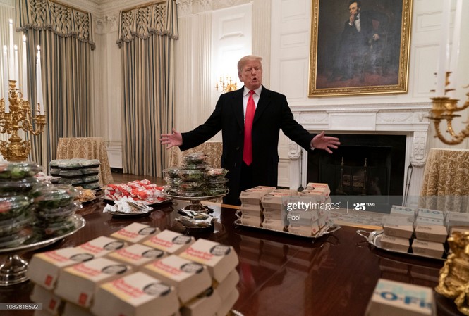 Bầu cử Mỹ 2020: Ông Trump lên sẵn kế hoạch ăn mừng tái đắc cử Bầu cử Mỹ 2020: Ông Trump lên sẵn kế hoạch ăn mừng tái đắc cử