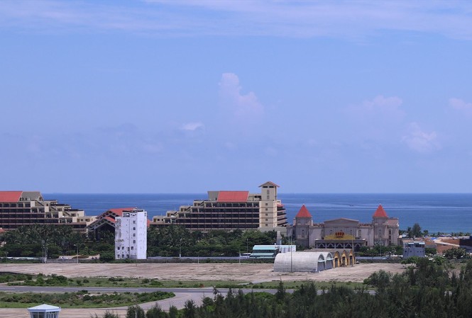 Bất động sản lòng vòng vào tay doanh nghiệp ngoại Lô đất ven biển Đà Nẵng được giao cho Cty liên doanh Du lịch và Giải trí quốc tế đặc biệt Silver Shores Hoàng Đạt xây dựng khu giải trí quốc tế.