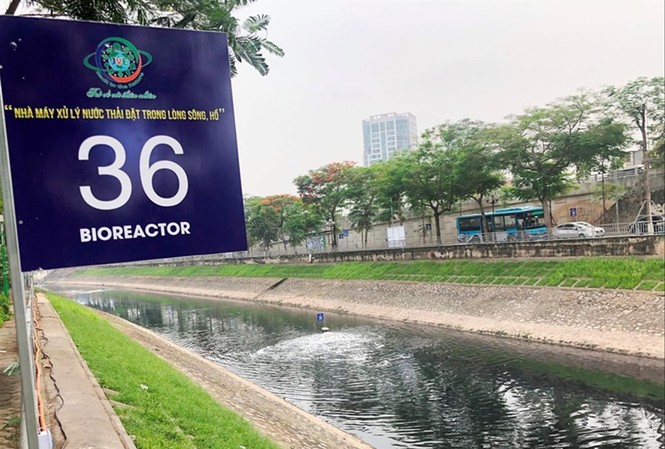 150 tỷ đồng bơm nước sông Hồng rửa Tô Lịch: Có khả thi không? Công ty Thoát nước Hà Nội dự kiến dùng hơn 150 tỷ đồng để bơm nước sông Hồng vào hồ Tây, tạo dòng chảy cho sông Tô Lịch. Ảnh: Anh Trọng