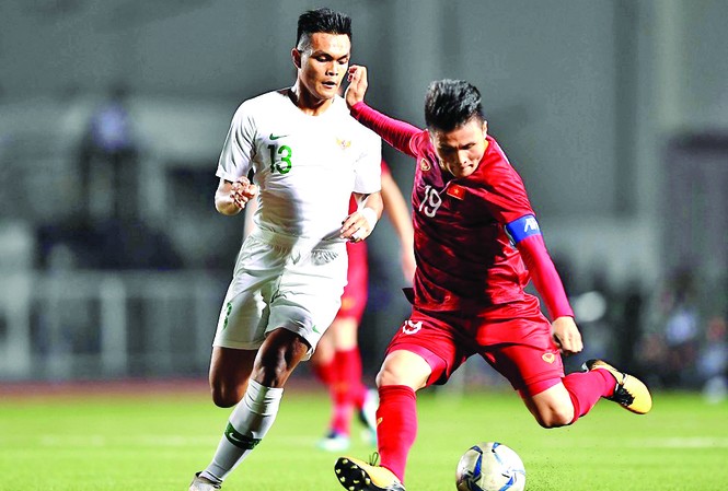 Thăng hoa và nỗi niềm sau SEA Games 30 Pha đi bóng của Quang Hải trong trận Việt Nam gặp Indonesia