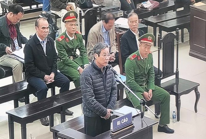 Cựu Bộ trưởng Nguyễn Bắc Son khai gì tại tòa? Bị cáo Nguyễn Bắc Son trả lời Hội đồng xét xử ngày 18/12