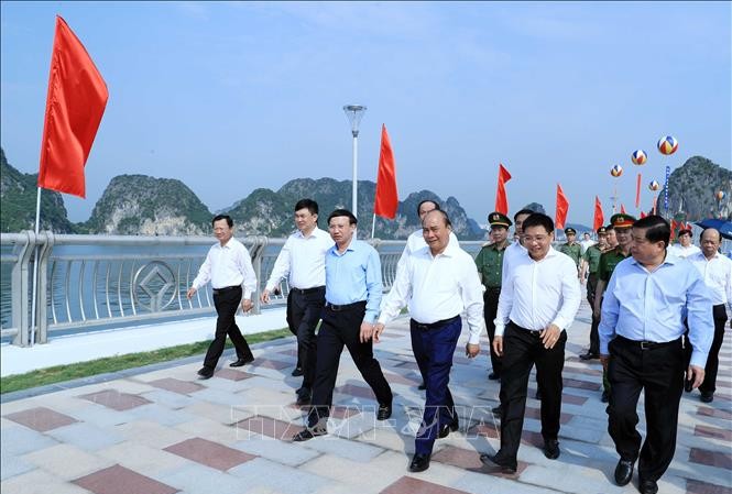 Khát vọng hùng cường Thủ tướng Nguyễn Xuân Phúc dự Lễ khánh thành cầu Bài Thơ và đường bao biển Trần Quốc Nghiễn, thành phố Hạ Long