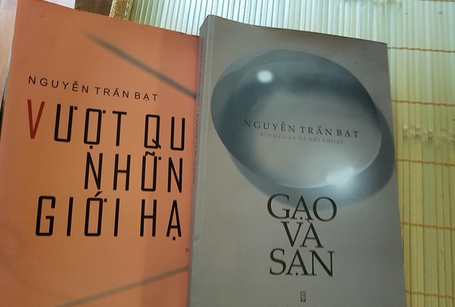 Nhỡ nhàng một cuốn hồi ký Hai trong số 11 tác phẩm đã xuất bản của học giả Nguyễn Trần Bạt