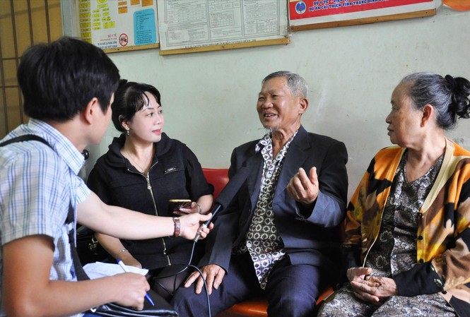 Sự thật - hành trình trần ai: Cầu thị trên... giấy Những bệnh nhân thiếu thuốc kể khổ với nhóm phóng viên