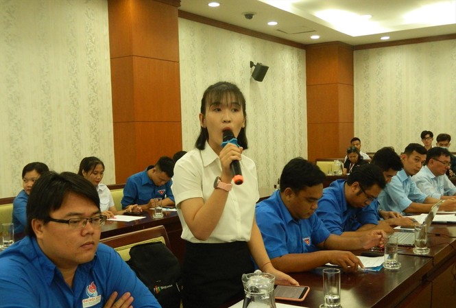 Đổi mới giáo dục, bảo vệ vững chắc chủ quyền đất nước Bạn trẻ góp ý dự thảo văn kiện trình Đại hội XIII của Đảng chiều 27/10