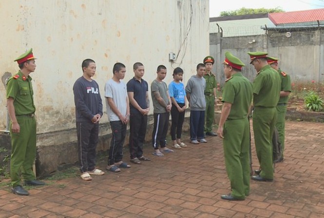 Kế toán xã tử vong trước ngày tòa xử vụ trộm hơn 400 triệu đồng - Ảnh 1.