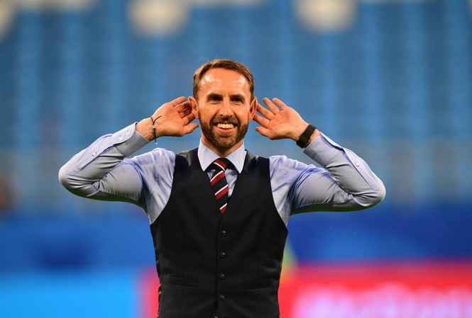 Thắng Thụy Điển, HLV tuyển Anh hóa... nhạc trưởng đam mê HLV Gareth Southgate lắng nghe người hâm mộ Anh hát