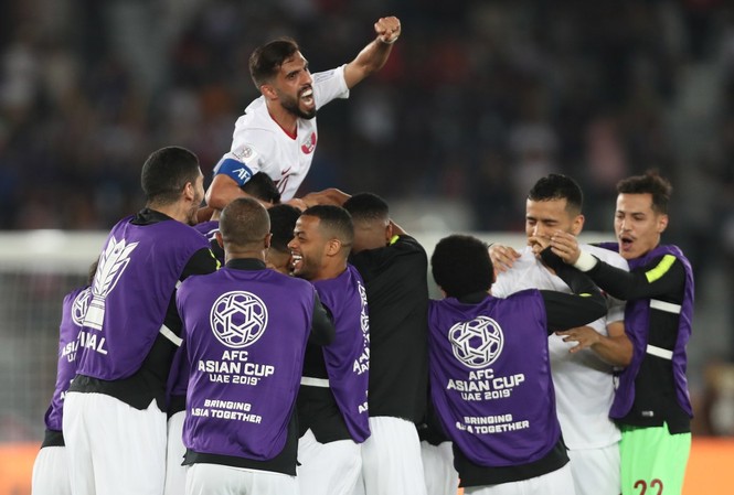 Highlights Video chung kết Asian Cup 2019: Nhật Bản 1-3 Qatar Các cầu thủ Qatar ăn mừng chiến thắng trước Nhật Bản