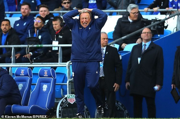 Xác định đội thứ 3 phải xuống hạng ở Ngoại hạng Anh HLV Cardiff City, Neil Warnock thất vọng với kết quả trước Crystal Palace