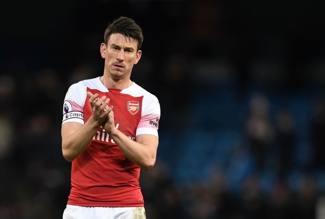 Arsenal lạnh nhạt nói lời chia tay đội trưởng Koscielny Laurent Koscielny.