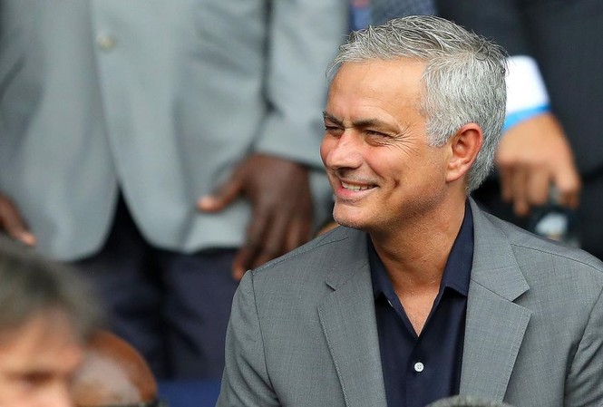 Jose Mourinho gây sốc, sẵn sàng ‘giải cứu’ Arsenal Jose Mourinho có thể đến Arsenal.
