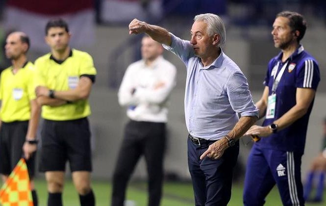Báo UAE chỉ ra 4 lý do đội nhà sẽ thắng tuyển Việt Nam HLV Bert van Marwijk đang chịu áp lực lớn ở UAE.