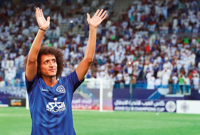 Choáng váng với mức lương của ‘Messi UAE’ Omar Abdulrahman