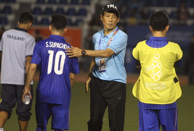 CĐV U22 Thái Lan cay đắng: ‘Đá thế này thì về nước sớm!’ U22 Thái Lan gây thất vọng ở SEA Games 30.