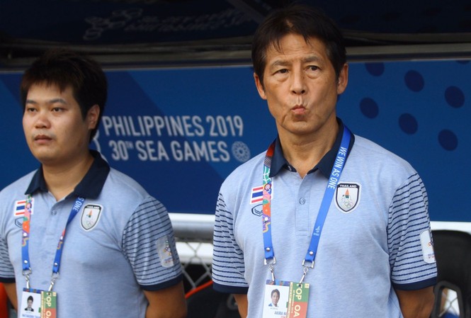 Thắng đậm 7-0, HLV Thái Lan vẫn nặng trĩu lo âu HLV Akira Nishino kín tiếng sau chiến thắng trước U22 Brunei. Ảnh: Siam Sport.