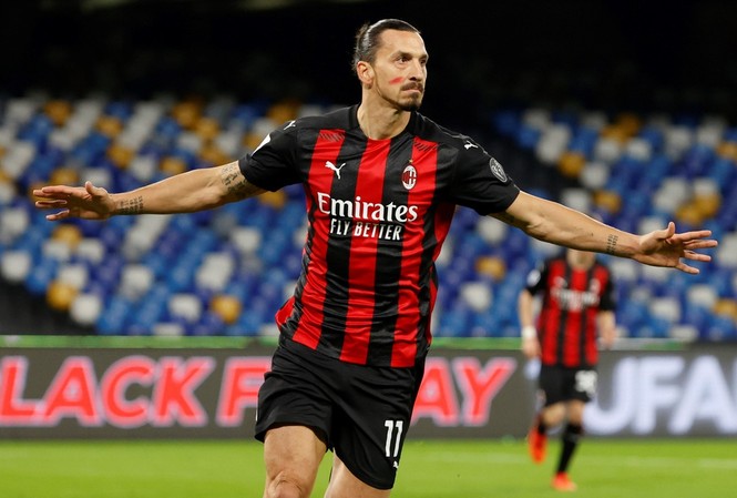 Ibrahimovic lập kỳ tích, Milan ‘xử’ đẹp Napoli Ibrahimovic lập kỳ tích, Milan ‘xử’ đẹp Napoli