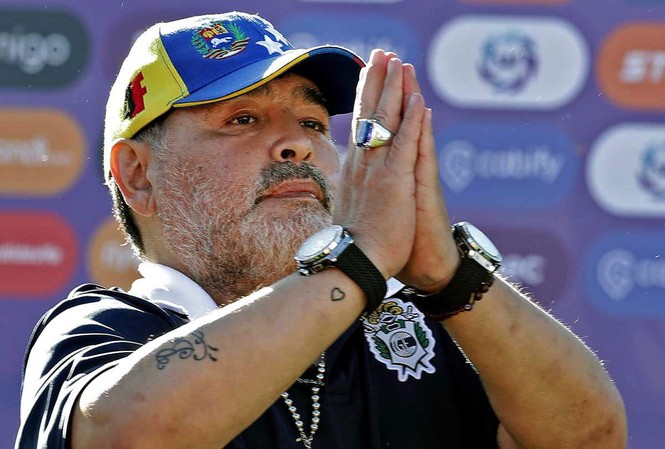 Huyền thoại Diego Maradona qua đời ở tuổi 60 Sức khỏe của Diego Maradona đã sa sút từ lâu.