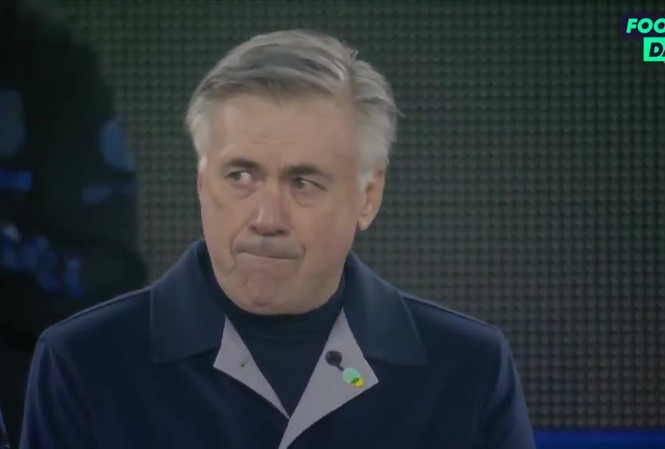 HLV Ancelotti khóc trong phút tưởng nhớ huyền thoại Maradona HLV Ancelotti khóc trong phút tưởng nhớ huyền thoại Maradona