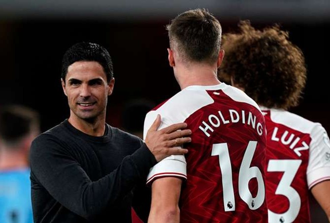 Trước đại chiến với Everton, HLV Arsenal tuyên bố mạnh miệng HLV Mikel Arteta tự tin vững ghế ở Arsenal bất chấp kết quả tệ hại.