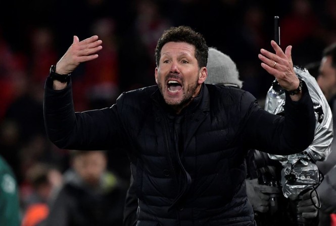 Thua sốc đội hạng 3 , HLV Atletico tính chuyện chia tay?