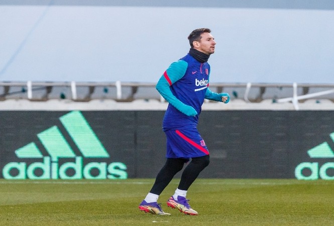 Barcelona nhận hung tin từ Messi trước chung kết Siêu Cúp Messi phải tập riêng trước giờ đấu Bilbao