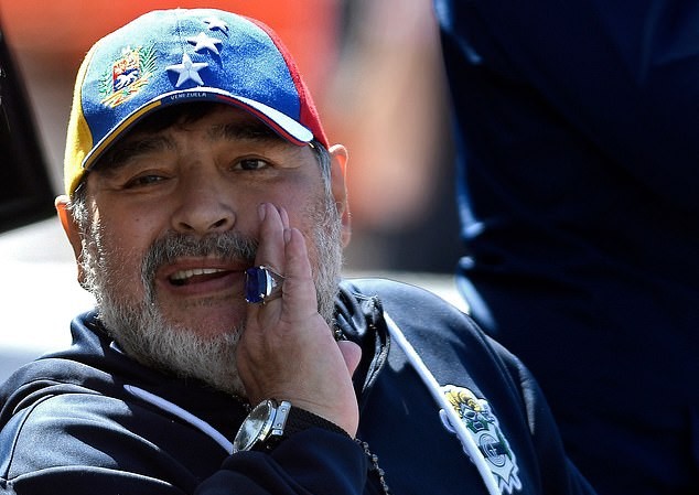 Maradona tử vong do uống thuốc ngủ trộn bia?