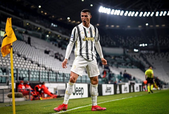 Lập cú đúp trên không, Ronaldo qua mặt Lukaku ở Serie A Ronaldo đã có 18 bàn thắng ở Serie A mùa này