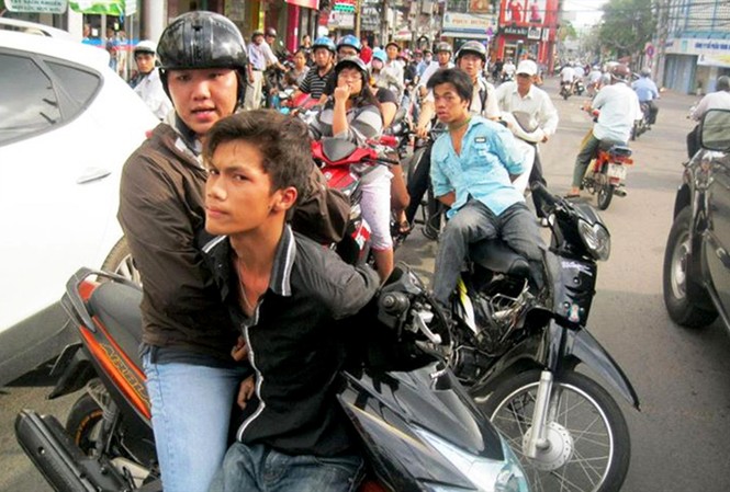 Kỳ họp HĐND TPHCM: Thảo luận hàng loạt vấn đề 'nóng' Các hiệp sỹ đường phố truy bắt tội phạm cướp giật trên địa bàn TPHCM