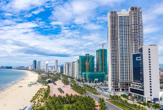 Condotel biến tướng: 'Ép' Nhà nước sửa sai cho nhà đầu tư Theo Bộ Xây dựng, từ năm 2015 đến nay có hơn 30.000 căn hộ khách sạn (condotel) được tung ra thị trường Ảnh: Hồng Vĩnh