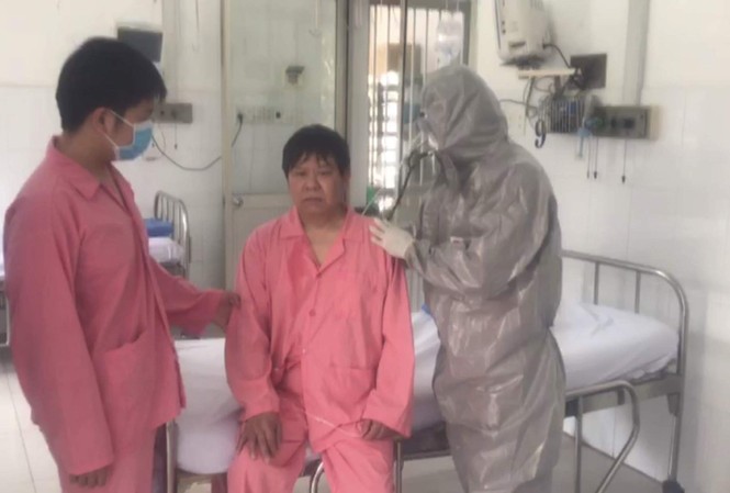 WHO ban bố tình trạng khẩn cấp toàn cầu dịch virus corona Sau khi điều trị thành công một trường hợp không còn dương tính với virus corona, hiện Bệnh viện Chợ Rẫy (TP Hồ Chí Minh) đang tiếp tục điều trị tích cực cho bệnh nhân còn lại. Ảnh: TTXVN
