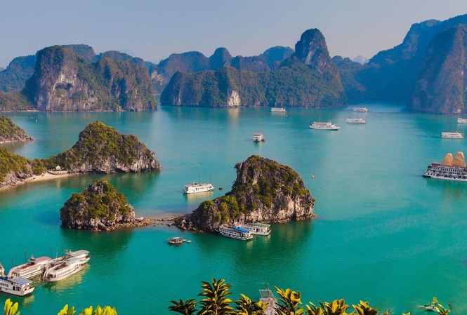 Miễn vé tham quan vịnh Hạ Long, Yên Tử Quảng Ninh miễn phí vé tham quan vịnh Hạ Long, Yên Tử cùng nhiều địa điểm khác từ nay đến cuối năm để kích cầu du lịch