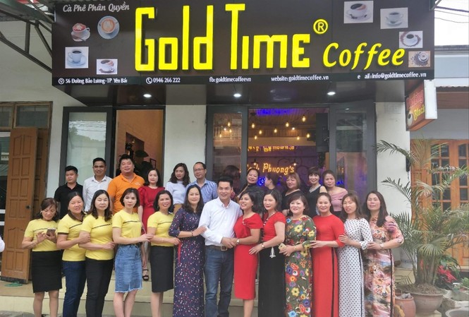 Ma trận gọi vốn đa cấp thời 4.0: Tạm giữ khẩn cấp lãnh đạo tập đoàn Gold Time Trong thời gian hoạt động gần 2 năm, Tập đoàn Gold Timeđã phát triển mạng lưới 400 nghìn thành viên, vươn vòi về tới tận làng quê và thôn xóm ở các tỉnh, thành