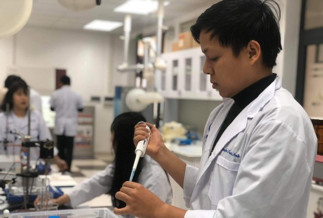 Cần 'khoán 10' cho khoa học - công nghệ Xây dựng các nhóm nghiên cứu mạnh trong các trường đại học là một trong những giải pháp để phát triển khoa học - công nghệ trong thời gian tới. Ảnh: Diệp An